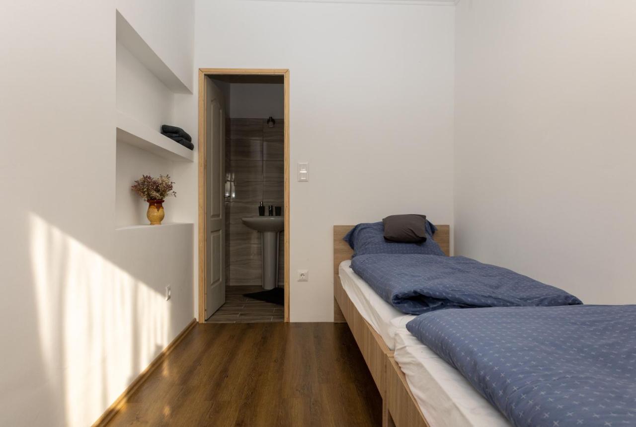 Takacs Pince Apartman Hajos Eksteriør billede